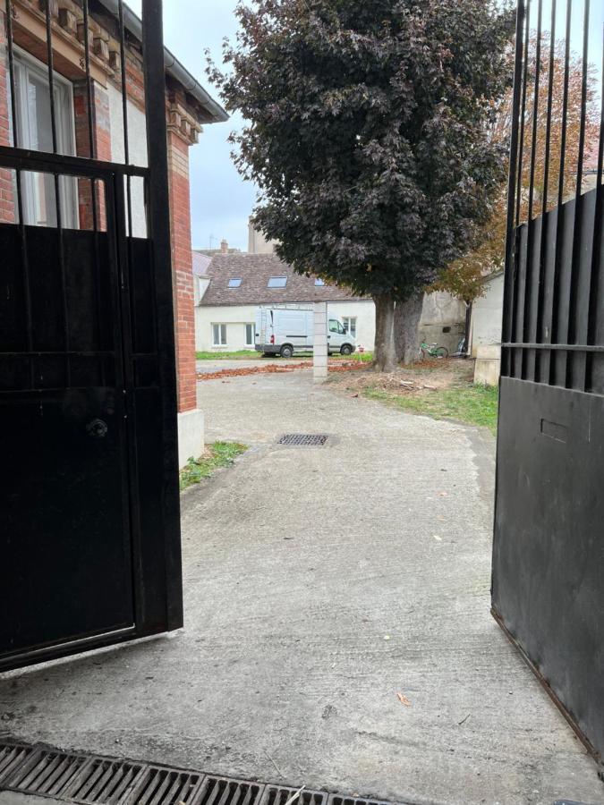 Le Relais De Saint Loup 1 A 66 Personnes Montereau-faut-Yonne Exterior foto